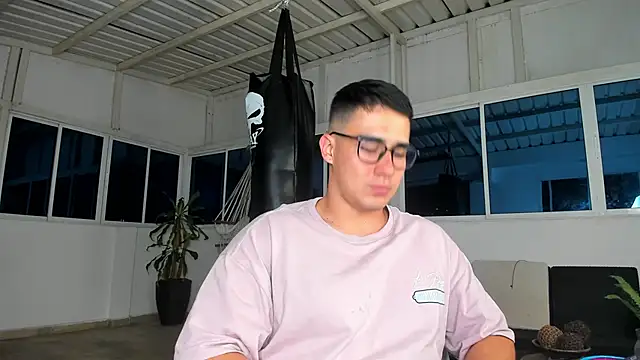 owengray2n online show from 12/30/24, 01:48