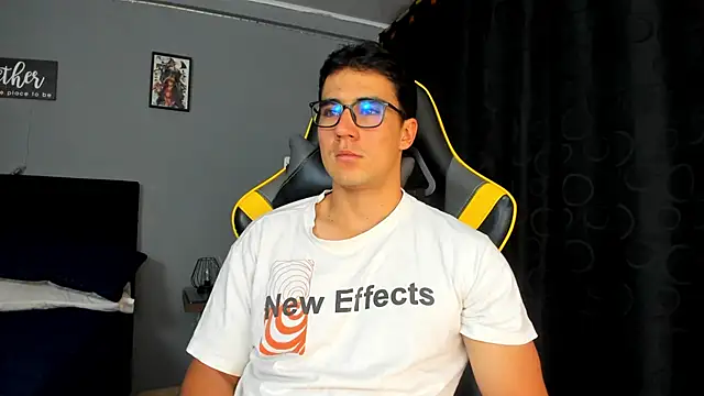 owengray2n online show from 09/30/25, 12:48