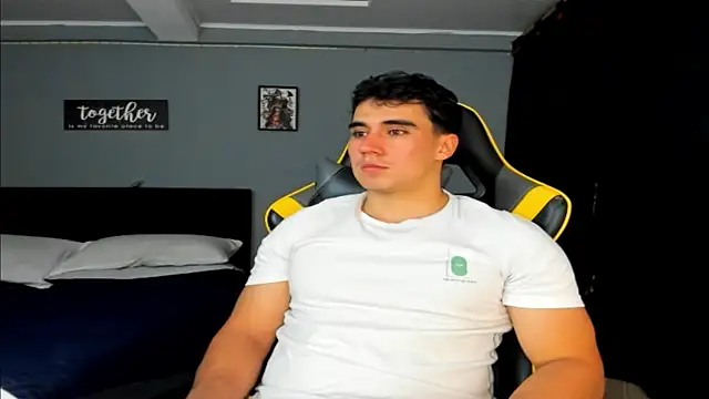 owengray2n online show from 10/11/25, 01:49