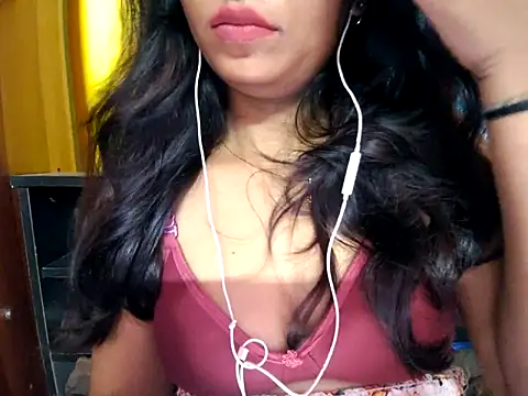 Snapshot of cutesoma2 chatting on 06/10/26, 05:12 cutesoma2 online show from 06/10/26, 05:12