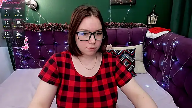 Snapshot of Emily_Amorre chatting on 12/30/24, 04:09 Emily Amorre online show from 12/30/24, 04:09