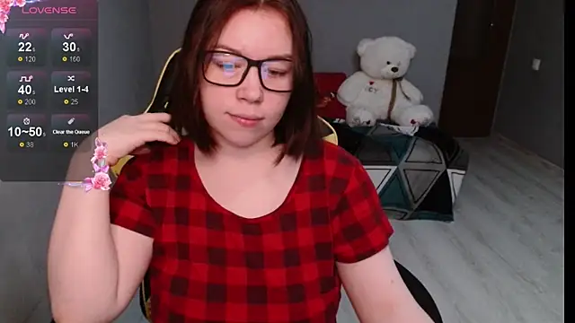 Snapshot of Emily_Amorre chatting on 09/24/25, 01:20 Emily Amorre online show from 09/24/25, 01:20