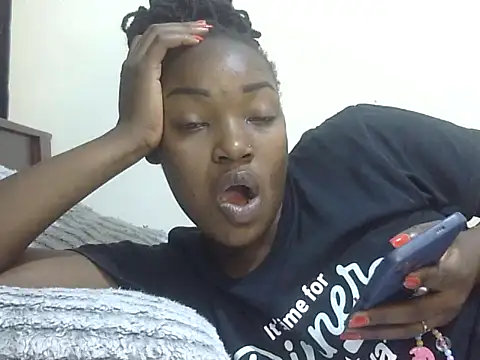 Snapshot of Sexy_racy_rebel_ chatting on 10/16/25, 01:06 Sexy racy rebel online show from 10/16/25, 01:06