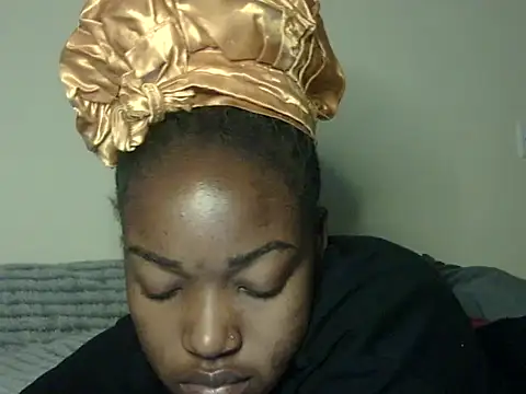 Snapshot of Sexy_racy_rebel_ chatting on 10/20/25, 06:36 Sexy racy rebel online show from 10/20/25, 06:36