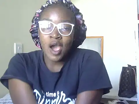 Sexy racy rebel  online show from 11/21/25, 06:56