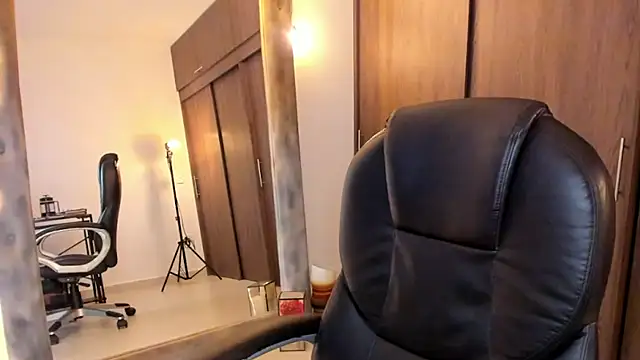 alikahouston4 online show from 03/06/25, 08:19