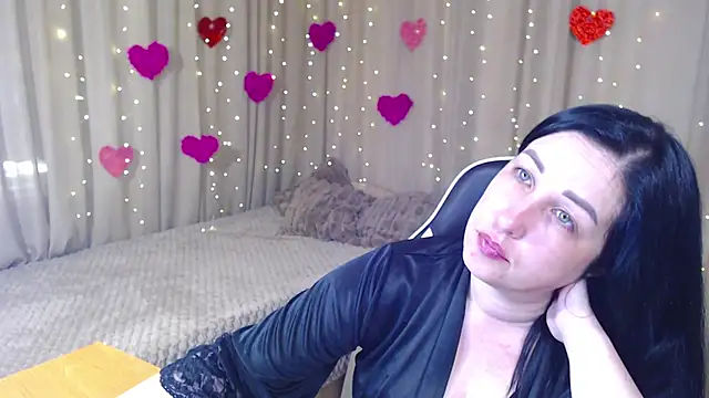 Snapshot of JillStevens chatting on 04/19/26, 06:35 JillStevens online show from 04/19/26, 06:35