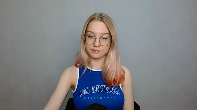 cindi hot online show from 01/03/25, 12:41