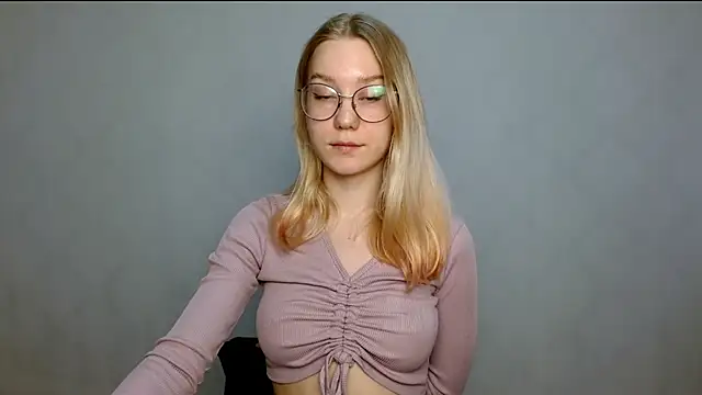 cindi hot online show from 02/21/25, 11:22