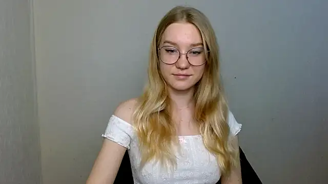 cindi hot online show from 11/24/25, 03:23