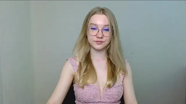 cindi hot online show from 04/03/26, 10:13