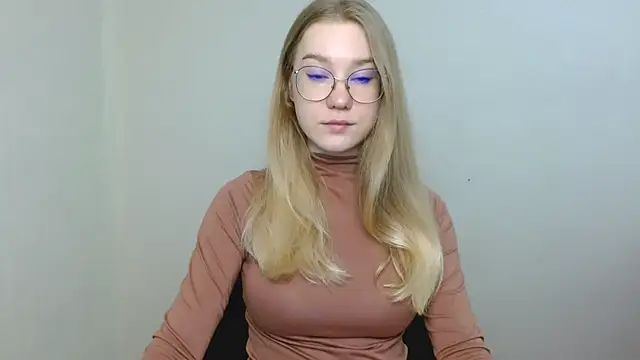 cindi hot online show from 04/14/26, 10:10