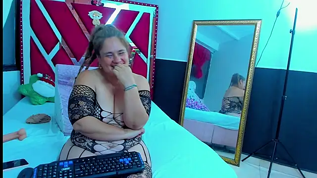 AnyelaGitanaMature online show from 12/26/24, 09:44