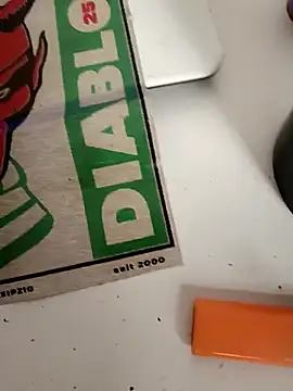 Snapshot of KidoXVII chatting on 10/02/25, 05:03 KidoXVII online show from 10/02/25, 05:03