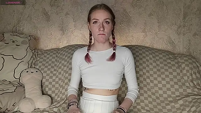 Lillian Lahot online show from 03/20/26, 02:11