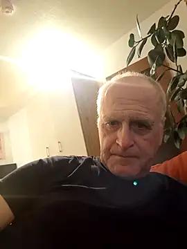 Snapshot of Milkasahne64 chatting on 11/13/25, 09:58 Milkasahne64 online show from 11/13/25, 09:58