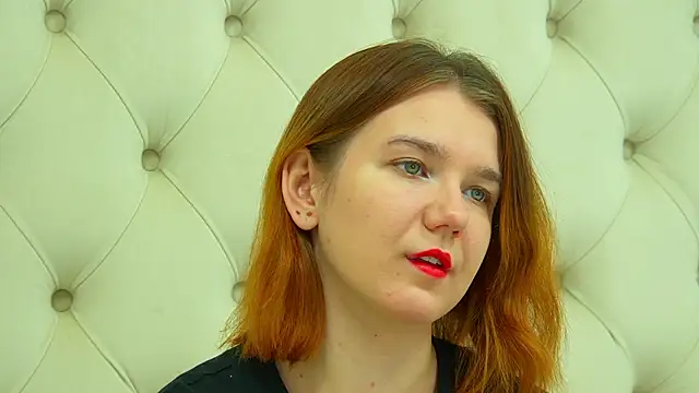 LessySmith online show from 11/09/25, 04:16