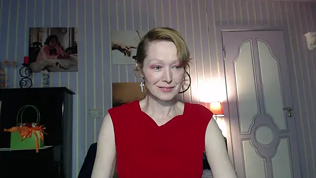 Snapshot of Marquise555 chatting on 04/17/26, 03:48 Marquise555 online show from 04/17/26, 03:48