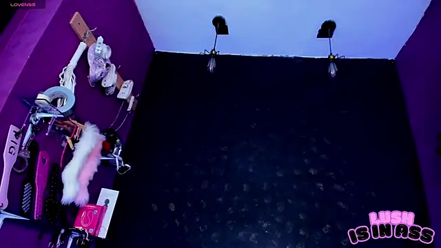 Alexa Slave online show from 04/14/26, 07:31