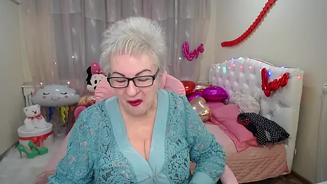 KayleSmoll online show from 02/05/25, 07:20