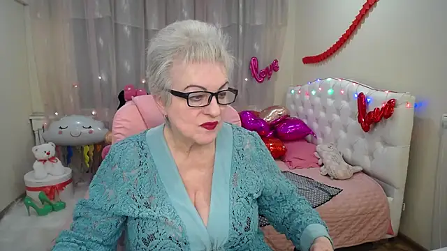 KayleSmoll online show from 02/06/25, 01:27