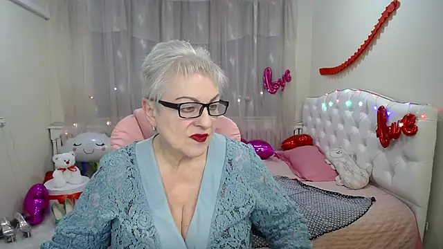 KayleSmoll online show from 03/04/25, 10:38