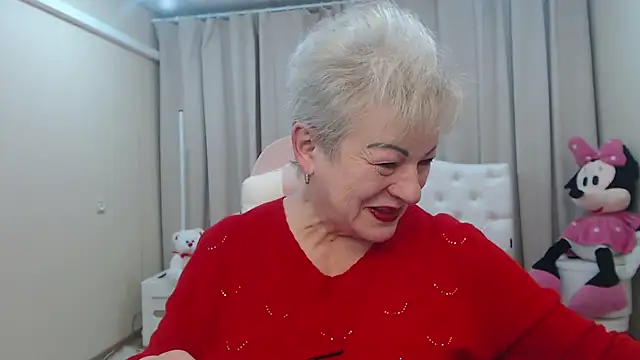 KayleSmoll online show from 02/18/26, 07:43