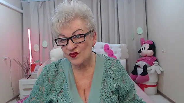 KayleSmoll online show from 04/10/26, 06:56