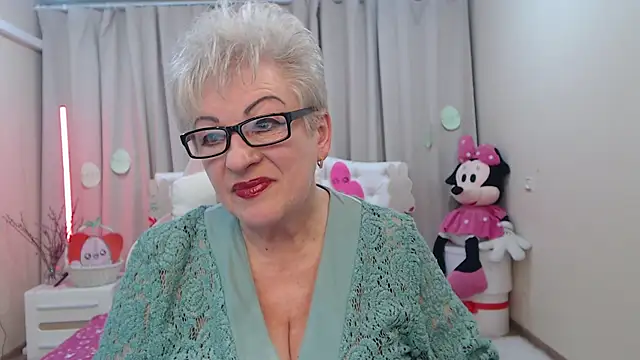 KayleSmoll online show from 04/11/26, 06:45