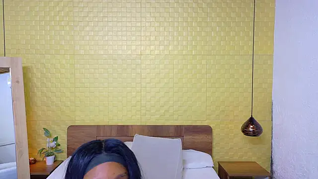 Shamiraa moore online show from 02/05/26, 06:56