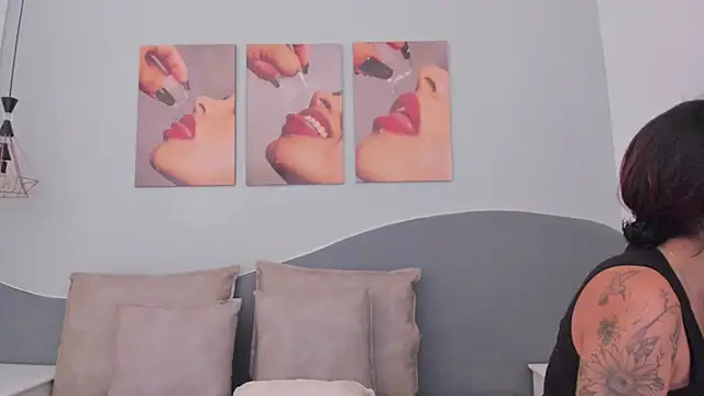 MarianaSanz online show from 04/25/26, 01:52