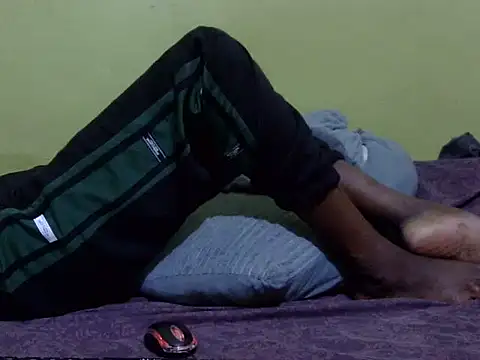 QUEEN-LIZ online show from 12/02/25, 06:03