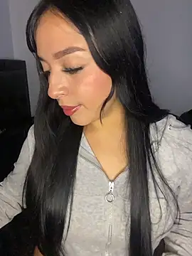 Snapshot of Loren_sexx6 chatting on 02/13/26, 03:35 Loren sexx6 online show from 02/13/26, 03:35