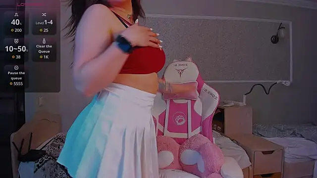 Snapshot of Chloe_your_Moyaz chatting on 03/10/25, 10:24 Chloe your Moyaz online show from 03/10/25, 10:24