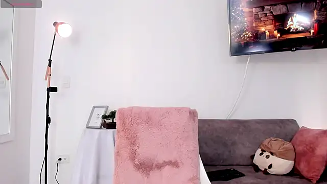 Hannaos online show from 12/22/24, 06:26