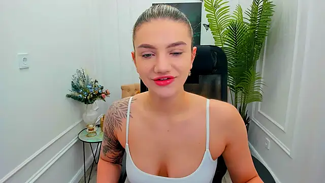 SelenaeMoore online show from 11/25/25, 04:45