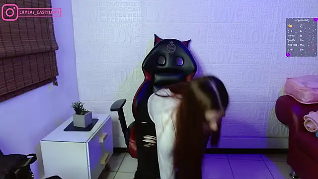 Layla castilloo online show from 02/05/25, 08:14