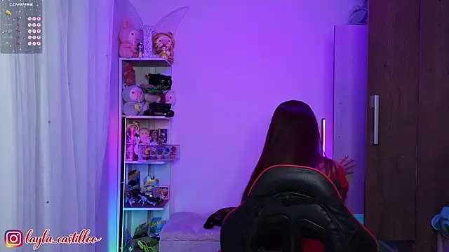 Layla castilloo online show from 04/21/26, 01:42