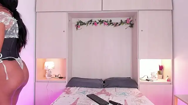 KendallRosse1 online show from 09/27/25, 01:49