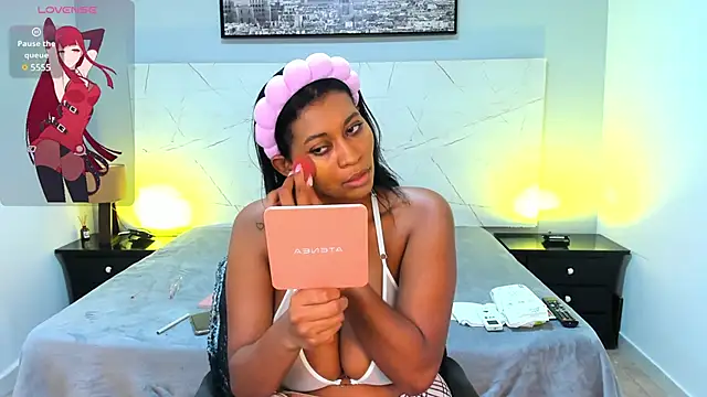 Snapshot of LAYLATAYLOR_ chatting on 01/15/25, 11:19 LAYLATAYLOR online show from 01/15/25, 11:19