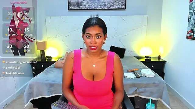 Snapshot of LAYLATAYLOR_ chatting on 01/30/25, 08:11 LAYLATAYLOR online show from 01/30/25, 08:11