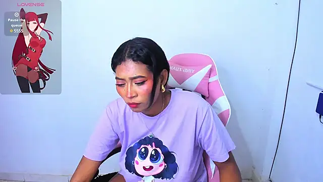 Snapshot of LAYLATAYLOR_ chatting on 02/28/25, 05:59 LAYLATAYLOR online show from 02/28/25, 05:59