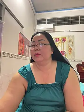 Snapshot of NDith chatting on 05/18/26, 09:20 NDith online show from 05/18/26, 09:20