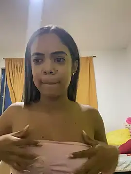 Snapshot of NAUGHTY_LITTLE_18 chatting on 12/15/24, 04:29 NAUGHTY LITTLE 18 online show from 12/15/24, 04:29