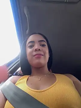 Snapshot of NAUGHTY_LITTLE_18 chatting on 09/19/25, 09:04 NAUGHTY LITTLE 18 online show from 09/19/25, 09:04