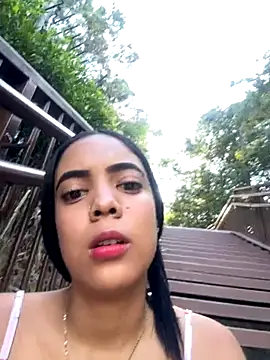 Snapshot of NAUGHTY_LITTLE_18 chatting on 09/28/25, 09:09 NAUGHTY LITTLE 18 online show from 09/28/25, 09:09