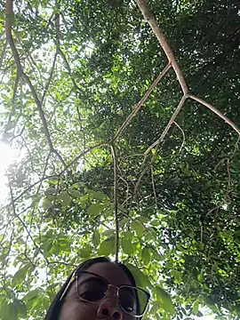 NAUGHTY LITTLE 18 online show from 03/05/26, 03:30