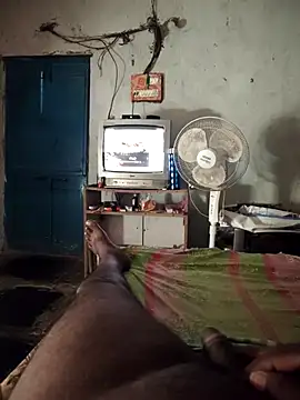 RoundHandler3 online show from 01/08/26, 09:11