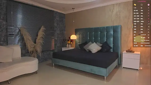 Snapshot of MelanieRioss chatting on 02/25/26, 01:32 MelanieRioss online show from 02/25/26, 01:32