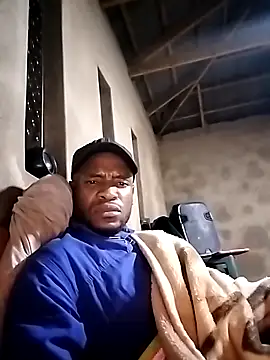 Snapshot of mznsi chatting on 11/06/25, 10:32 mznsi online show from 11/06/25, 10:32